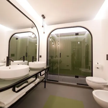 Akyra Bed and Breakfast 4*